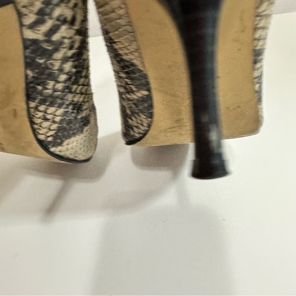 Isaac Mizrahi Womens Brown Snake Print High Heels Size 7.5 - Picture 2 of 8